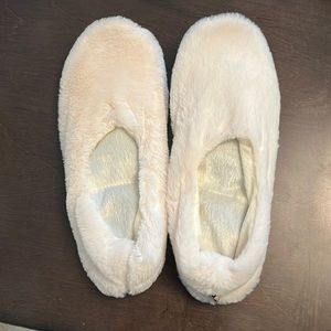 Pantuss Herbal Warming Slippers